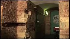 Le mette il cazzo nel culo anche in mutandine