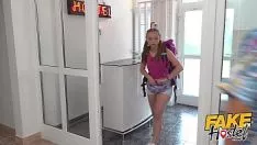 Chica de secundaria penetrada con gran polla