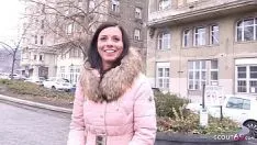 Odtwórz SEXY MAMIC SINGIEL ZARABIAJ PIENIĄDZE Z FUTRA