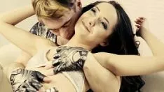 Redare Se pricepe foarte bine la sex aceasta fata superba si rea