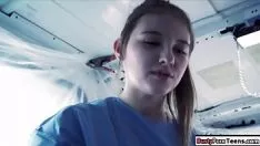 Reproduzir Ele marca fundo na bucetinha da loira