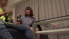 Jouer La donna ha un seno grande e bellissimo e vuole fare sesso pazzesco con un ragazzo