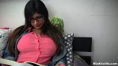 تشغيل Porn Clip 2018 مع ميا خليفة الإباحية غير المرئية حتى الآن