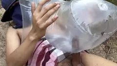 Jouer Masturbation publique extérieur: solos asiatiques matures avec jouet sexuel