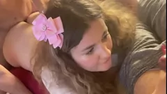 Afspelen Blonde valsspelende vrouw neukt een andere man die manlief een cuckold maakt!