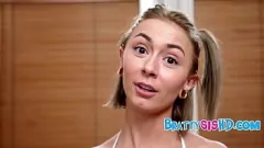 تشغيل ديك ديك ، زوجة زوجة الابتعاد الصغيرة في سن المراهقة
