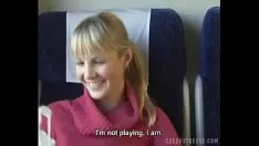 Reproducir Romances follada en casa filmando rubia follada en autobús xxx